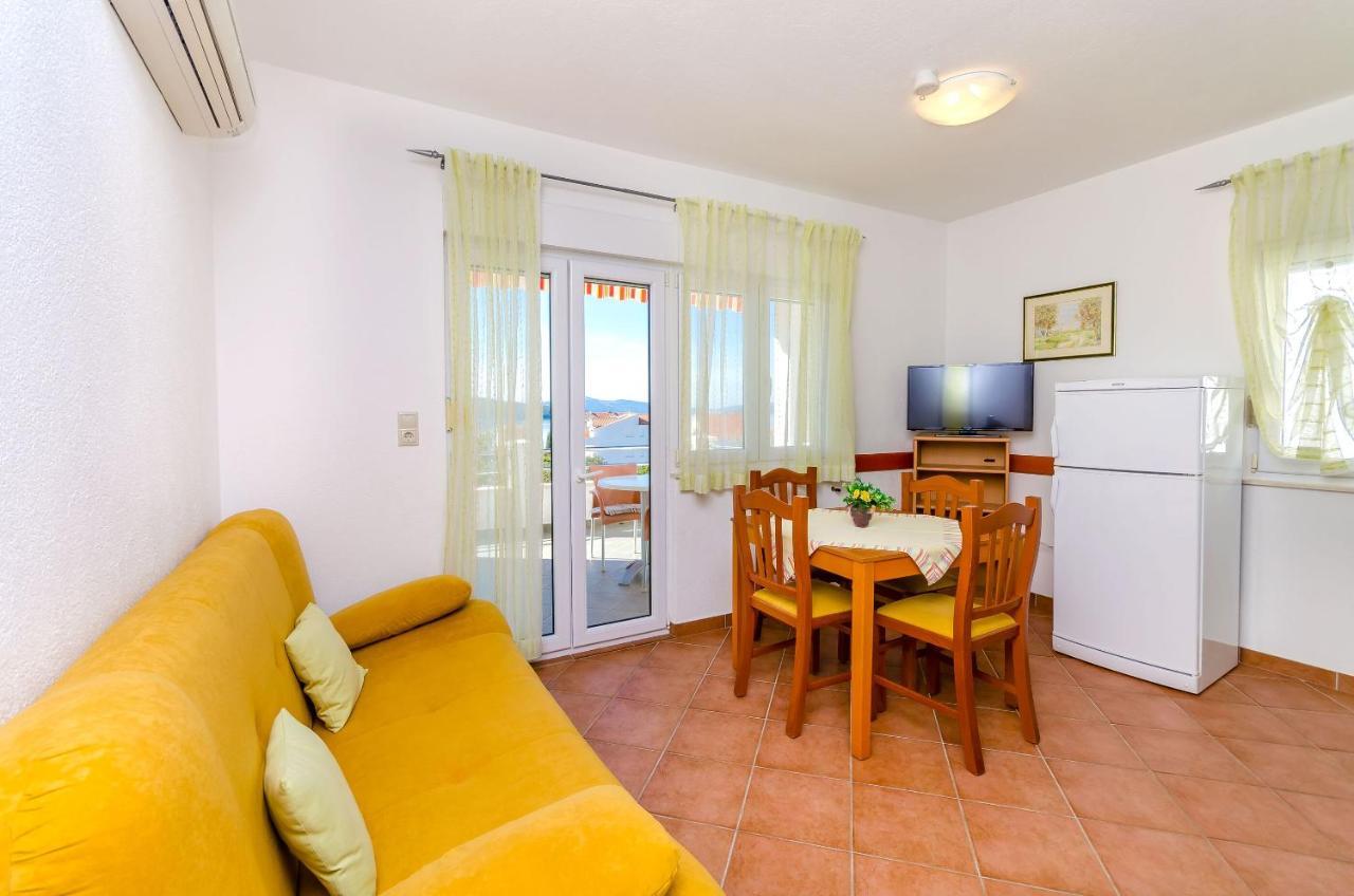 Apartments Palm Tree Трогир Экстерьер фото
