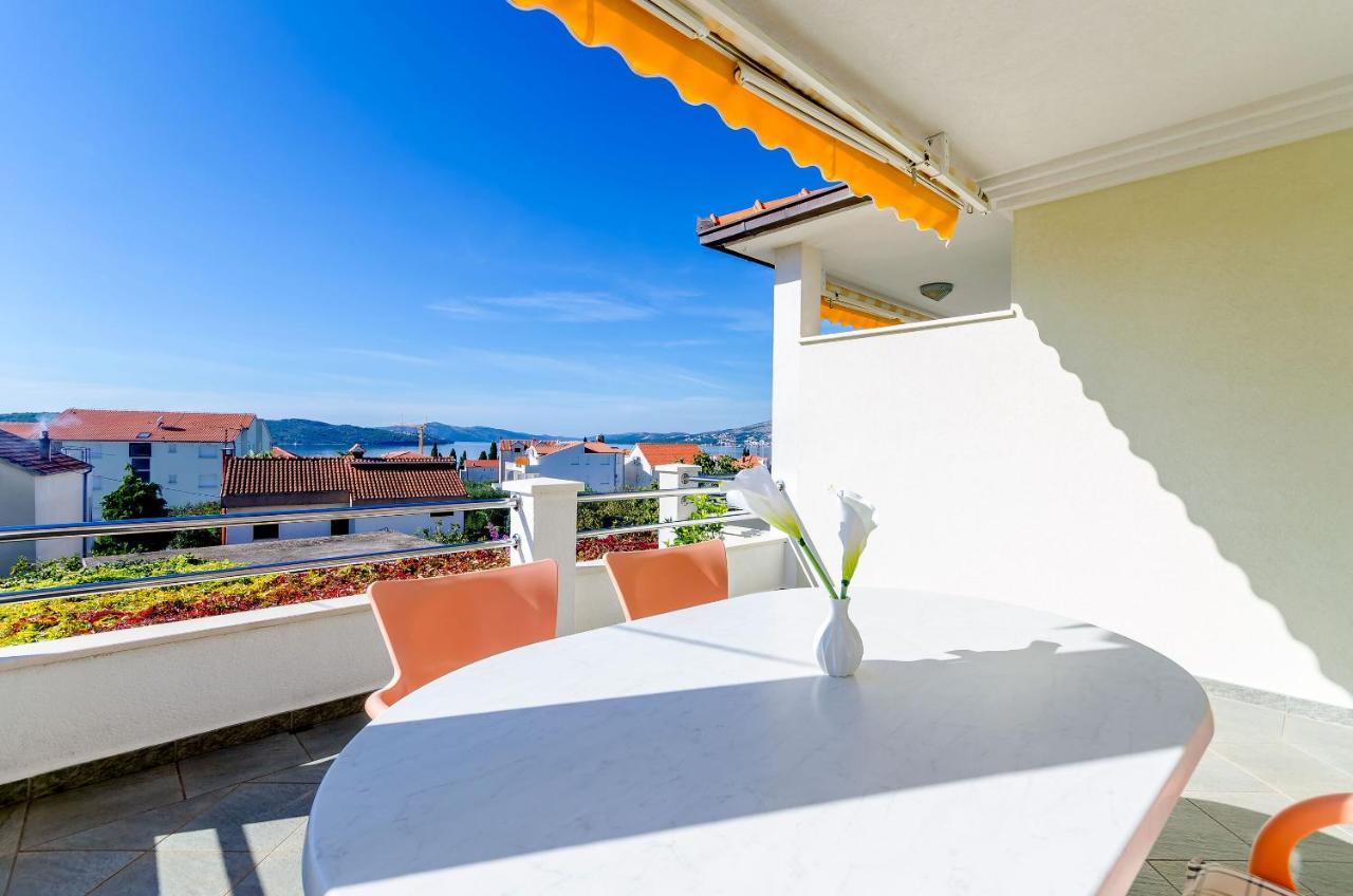 Apartments Palm Tree Трогир Экстерьер фото
