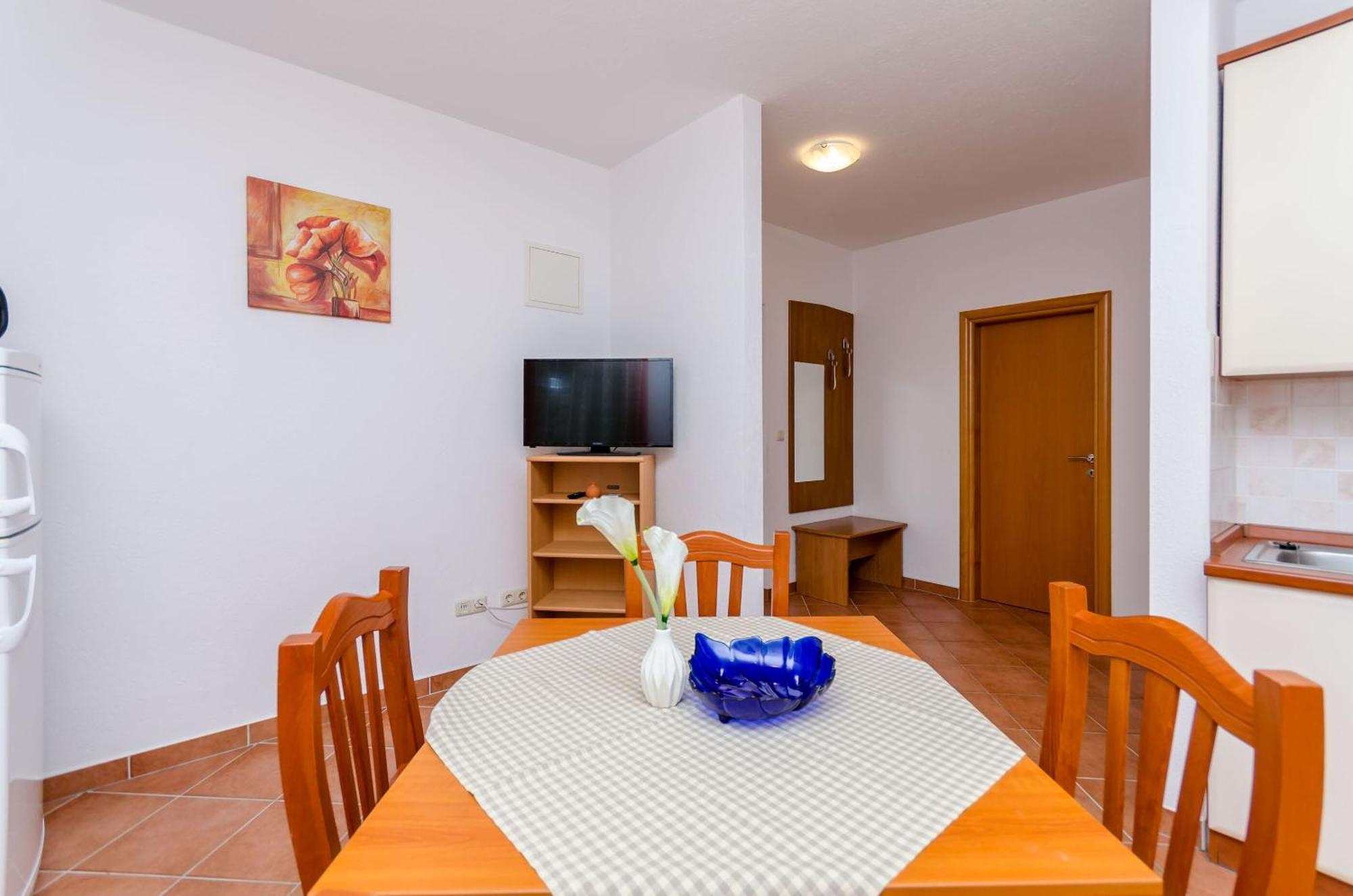 Apartments Palm Tree Трогир Экстерьер фото