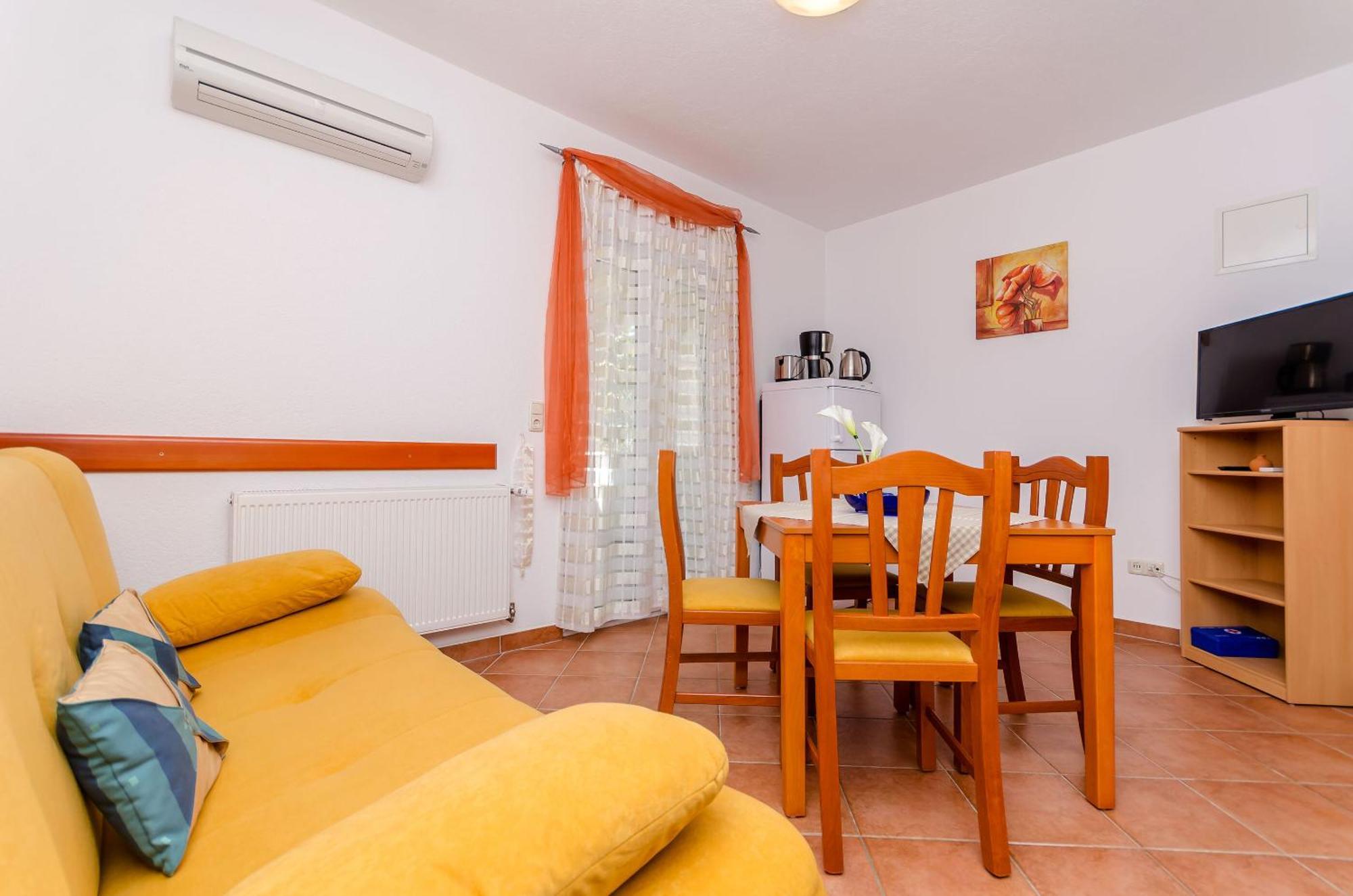 Apartments Palm Tree Трогир Экстерьер фото